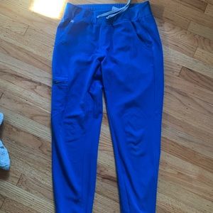Women’s FIGS Zamora scrub pants